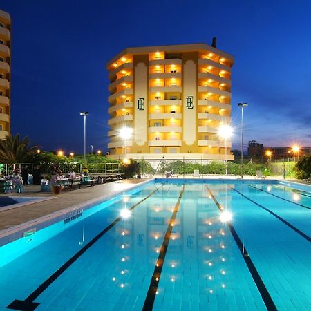 Grand Eurhotel Монтесильвано Экстерьер фото