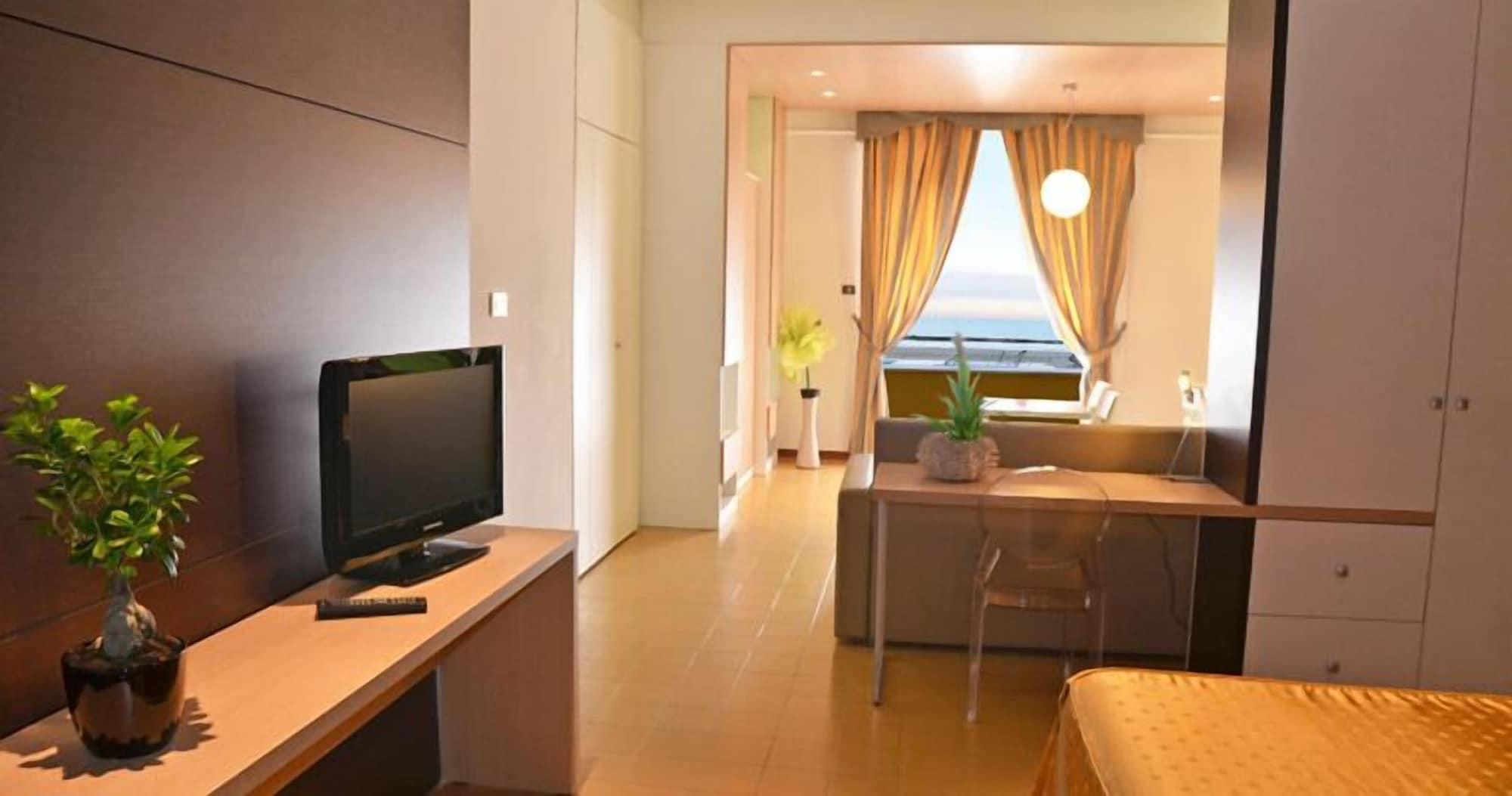 Grand Eurhotel Монтесильвано Экстерьер фото