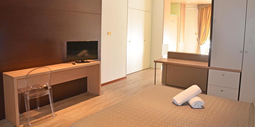Grand Eurhotel Монтесильвано Экстерьер фото